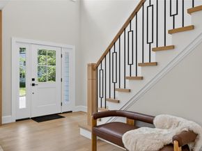 89 Choir Lane, Westbury NY 11590