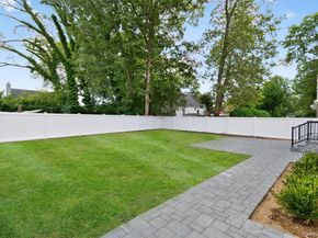 89 Choir Lane, Westbury NY 11590