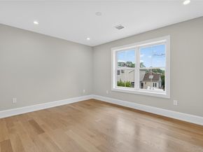 89 Choir Lane, Westbury NY 11590
