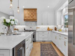 89 Choir Lane, Westbury NY 11590