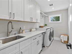 89 Choir Lane, Westbury NY 11590