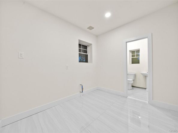 147 S Fairview Avenue, Bayport NY 11705