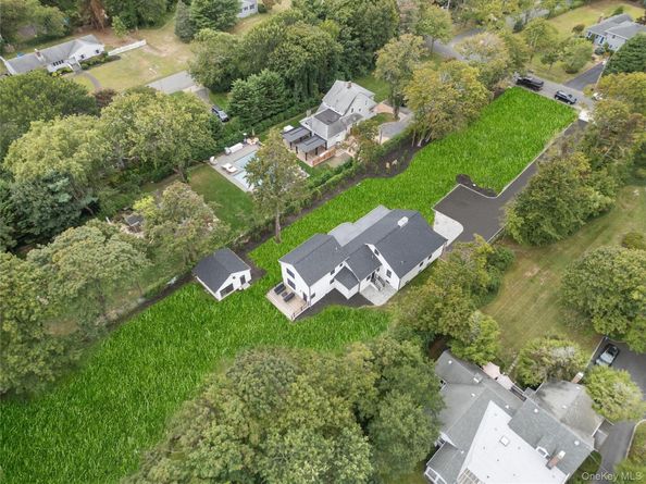 147 S Fairview Avenue, Bayport NY 11705