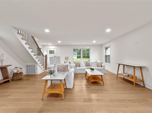 147 S Fairview Avenue, Bayport NY 11705