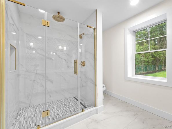 147 S Fairview Avenue, Bayport NY 11705