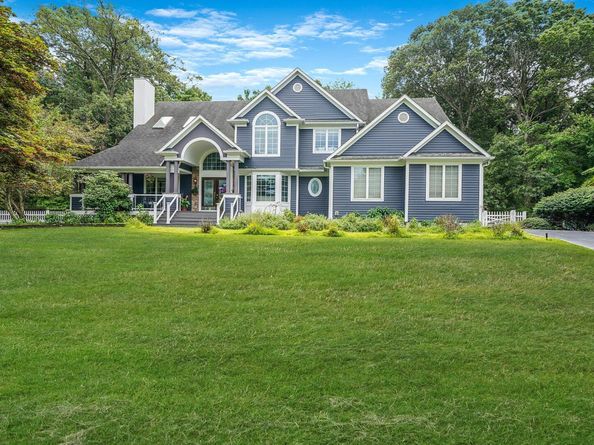 12 Griffen Court, Miller Place NY 11764