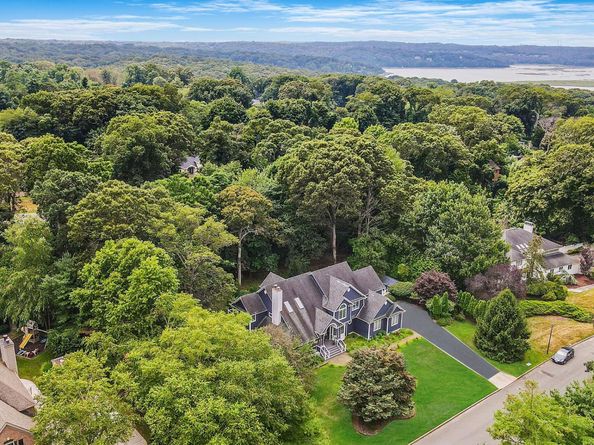 12 Griffen Court, Miller Place NY 11764