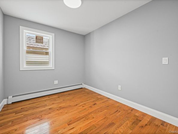 18821 118th Avenue, Saint Albans NY 11412