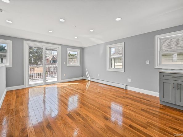 18821 118th Avenue, Saint Albans NY 11412