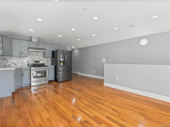 18821 118th Avenue, Saint Albans NY 11412