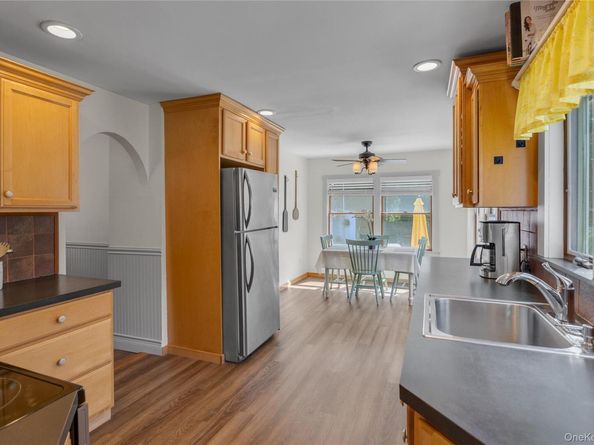 37 Grand Avenue, Northport NY 11768
