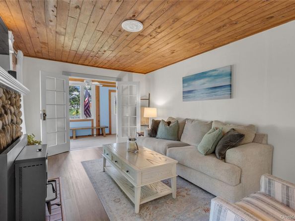 37 Grand Avenue, Northport NY 11768