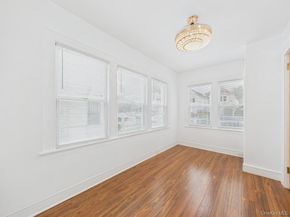 194-34 115th Road, Saint Albans NY 11412