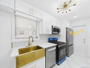 194-34 115th Road, Saint Albans NY 11412