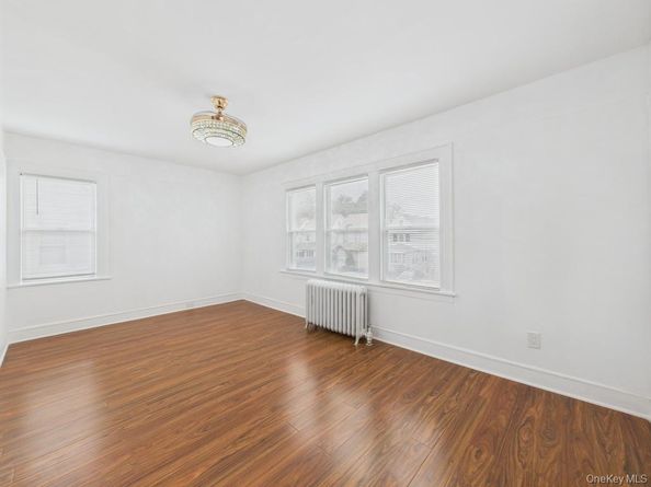 194-34 115th Road, Saint Albans NY 11412