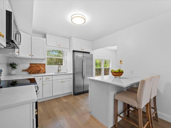 404 Oxhead Road, Stony Brook NY 11790