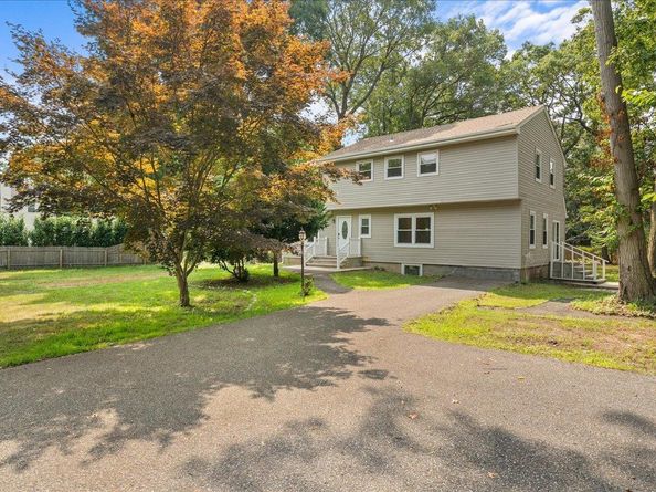 404 Oxhead Road, Stony Brook NY 11790