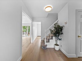 404 Oxhead Road, Stony Brook NY 11790