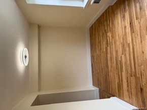 250 W Merrick Road 2R, Freeport NY 11520