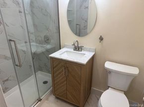 250 W Merrick Road 2R, Freeport NY 11520