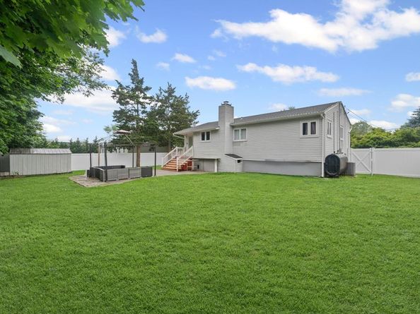3115 Heather Avenue, Medford NY 11763