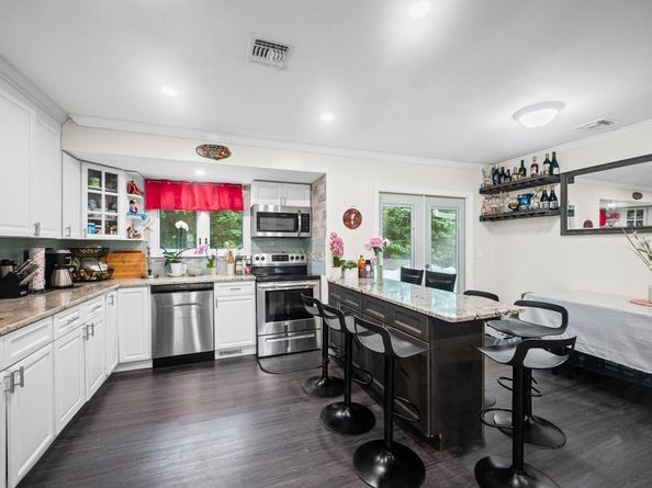 3115 Heather Avenue, Medford NY 11763