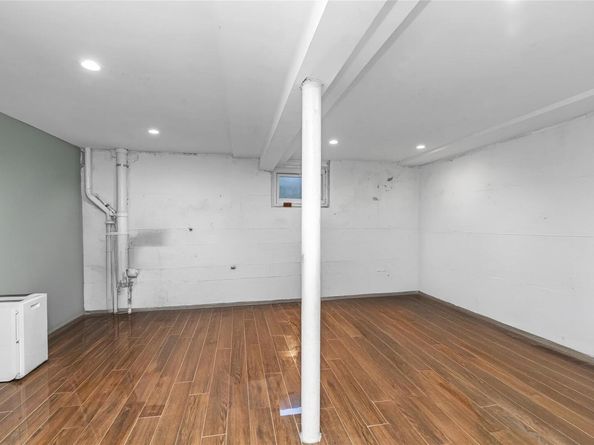 203-15 100th Avenue, Hollis NY 11423