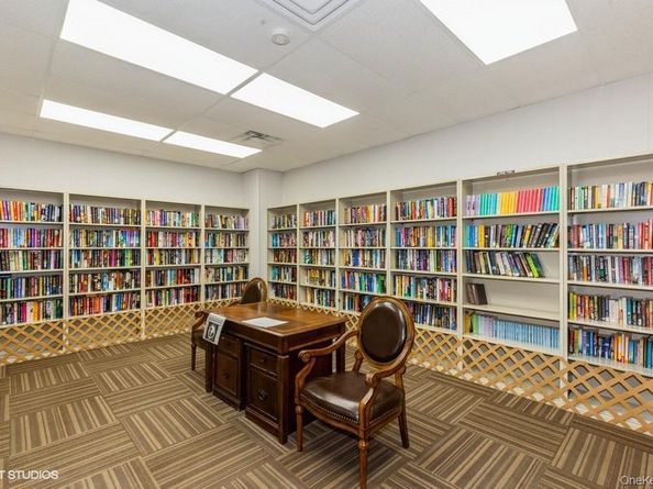 166 Ventry Court B, Ridge NY 11961