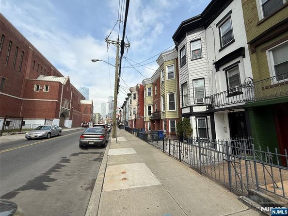 270 1/2 Summit Avenue, Jersey City NJ 07306