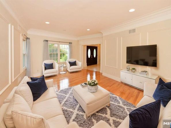 2186 Jones Road, Fort Lee NJ 07024