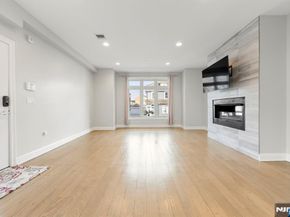 805 Fairview Lane, Fort Lee NJ 07024