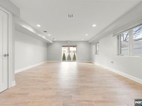 805 Fairview Lane, Fort Lee NJ 07024
