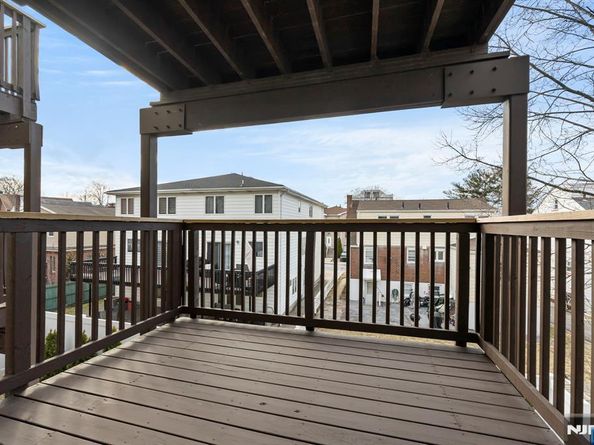 805 Fairview Lane, Fort Lee NJ 07024