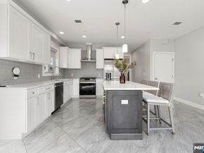 805 Fairview Lane, Fort Lee NJ 07024