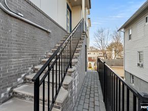 805 Fairview Lane, Fort Lee NJ 07024