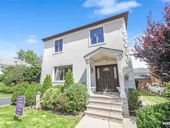 1098 Edgewood Lane, Fort Lee NJ 07024