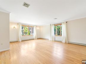 1098 Edgewood Lane, Fort Lee NJ 07024