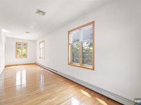 1098 Edgewood Lane, Fort Lee NJ 07024
