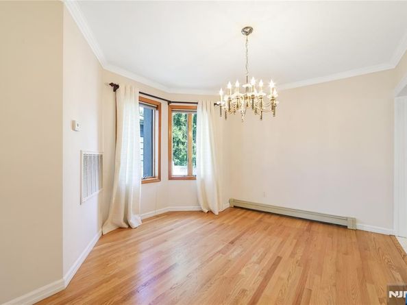 1098 Edgewood Lane, Fort Lee NJ 07024