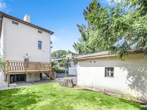 1098 Edgewood Lane, Fort Lee NJ 07024