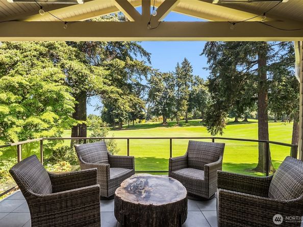 2018 Broadmoor Drive E, Seattle WA 98112