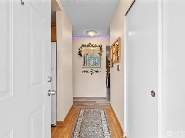 8823 Holly Drive L101, Everett WA 98208