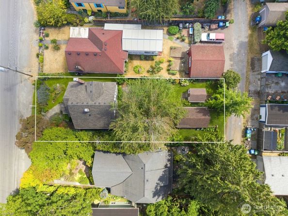 1047 NE 98th Street, Seattle WA 98115