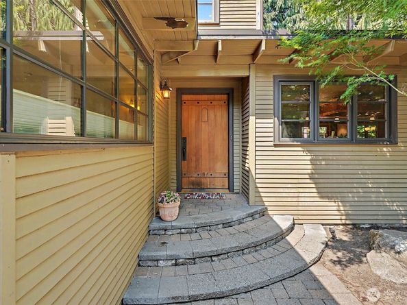 12838 NE 73rd Street, Kirkland WA 98033