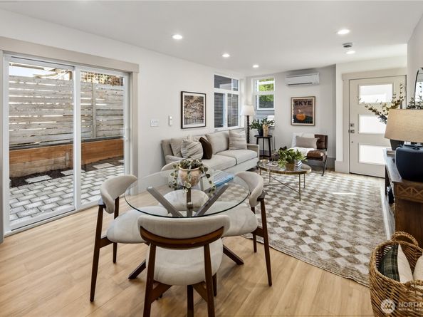 2935 39th Avenue SW, Seattle WA 98116