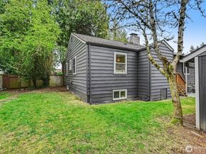 11347 Sand Point Way NE, Seattle WA 98125
