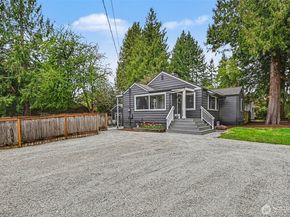 11347 Sand Point Way NE, Seattle WA 98125