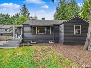 11347 Sand Point Way NE, Seattle WA 98125