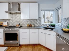 4274 NE 50th Street, Seattle WA 98105