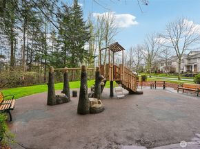 35215 SE Aspen Lane 1303, Snoqualmie WA 98065